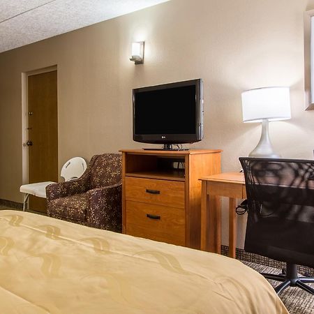 Greenridge Hotel Wickliffe ภายนอก รูปภาพ