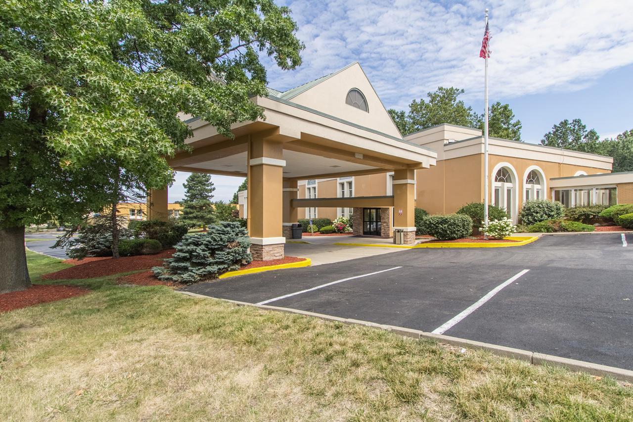 Greenridge Hotel Wickliffe ภายนอก รูปภาพ
