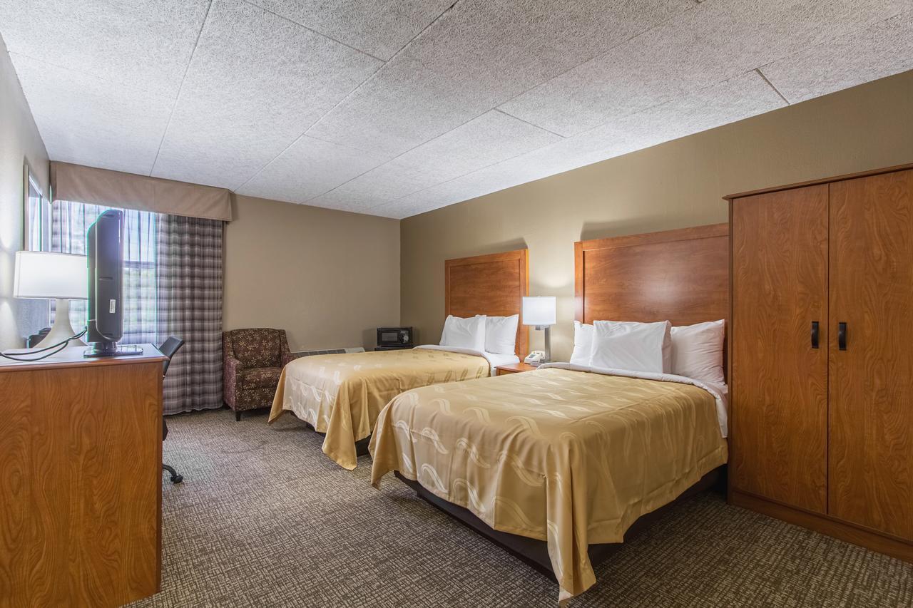 Greenridge Hotel Wickliffe ภายนอก รูปภาพ