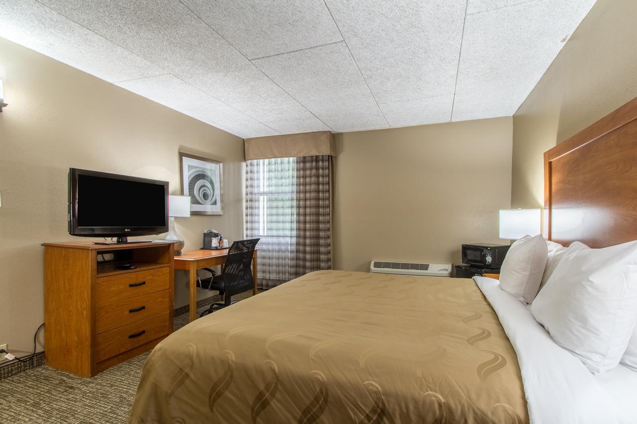 Greenridge Hotel Wickliffe ภายนอก รูปภาพ
